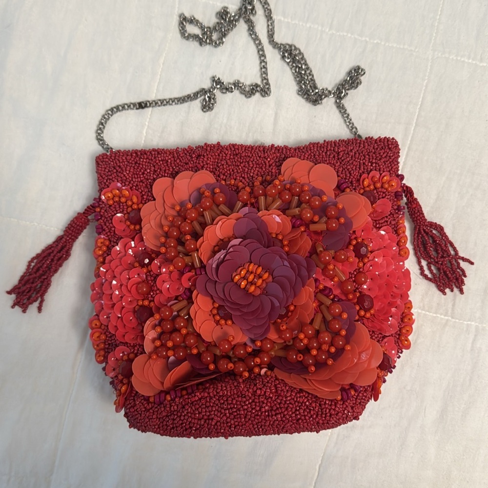 Red Beaded Floral Women's Bag - Picture 4 of 4